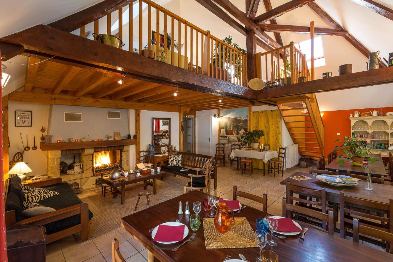 Hotel La Grange De Brudour Aspres-les-Corps Esterno foto